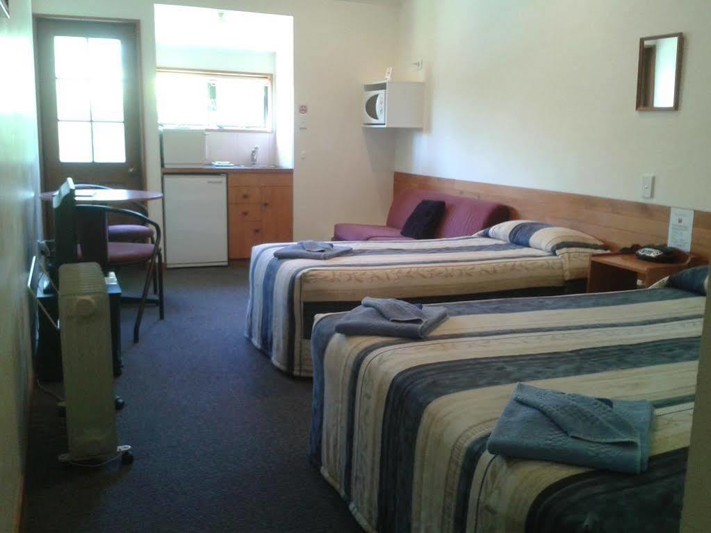 Four Peaks Motel เจอราลดีน ภายนอก รูปภาพ